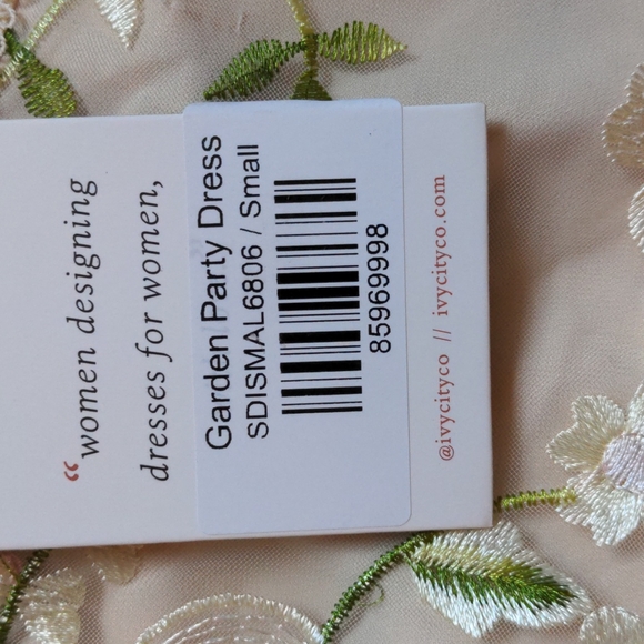 Dress - Picture 13 of 13